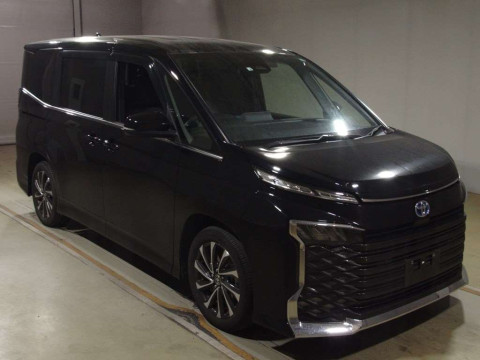 2022 Toyota Voxy ZWR90W[2]