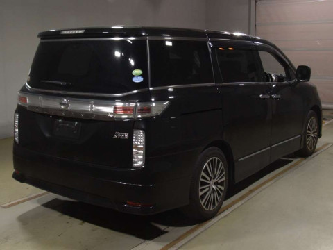 2018 Nissan Elgrand TE52[1]