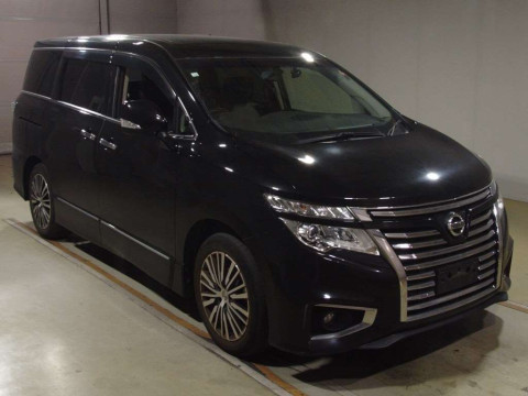 2018 Nissan Elgrand TE52[2]