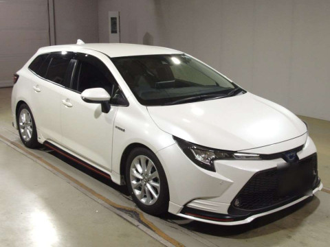 2019 Toyota Corolla Touring Wagon ZWE211W[2]