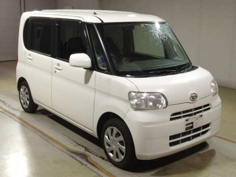 2011 Daihatsu Tanto L375S[2]