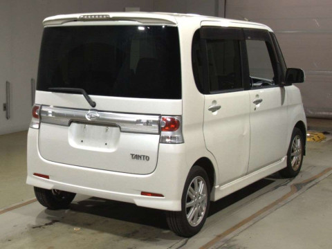 2010 Daihatsu Tanto L375S[1]