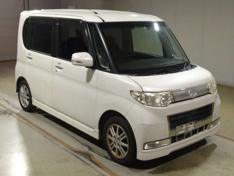 2010 Daihatsu Tanto L375S[2]