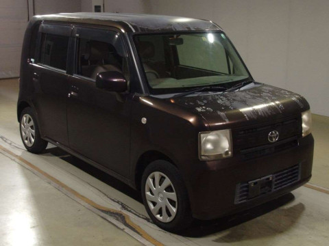 2012 Toyota Pixis Space L575A[2]