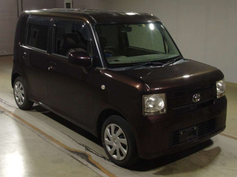 2012 Toyota Pixis Space L575A[2]