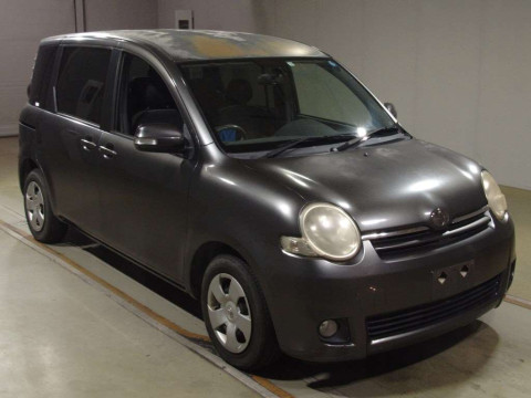 2007 Toyota Sienta NCP81G[2]