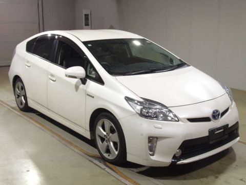 2012 Toyota Prius ZVW30[2]