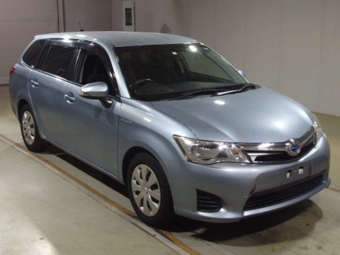 2014 Toyota Corolla Fielder NKE165G[2]