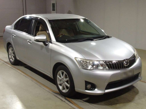 2013 Toyota Corolla Axio NZE161[2]