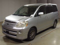 2006 Toyota Noah