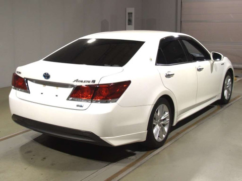 2013 Toyota Crown Hybrid AWS210[1]