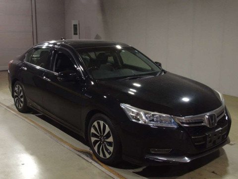 2014 Honda Accord Hybrid CR6[2]