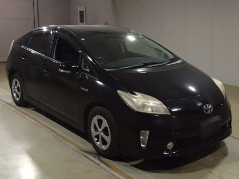 2013 Toyota Prius ZVW30[2]