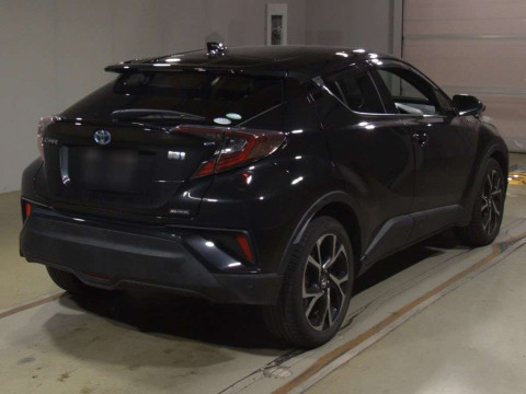 2017 Toyota C-HR ZYX10[1]