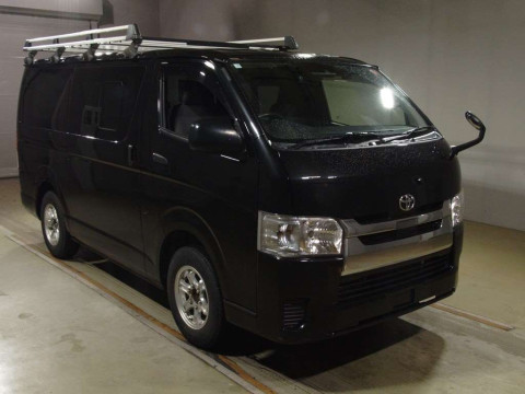 2018 Toyota Regiusace Van TRH200V[2]