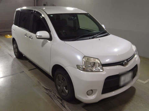 2013 Toyota Sienta NCP85G[2]