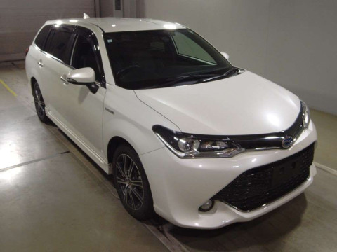 2015 Toyota Corolla Fielder NKE165G[2]