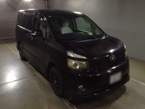 2010 Toyota Voxy ZRR75W[2]