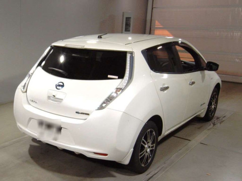 2016 Nissan Leaf AZE0[1]