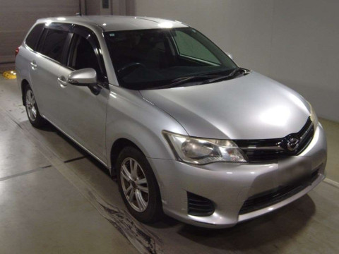 2013 Toyota Corolla Fielder NZE161G[2]