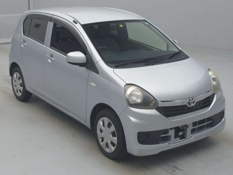 2014 Toyota Pixis Epoch LA310A[2]