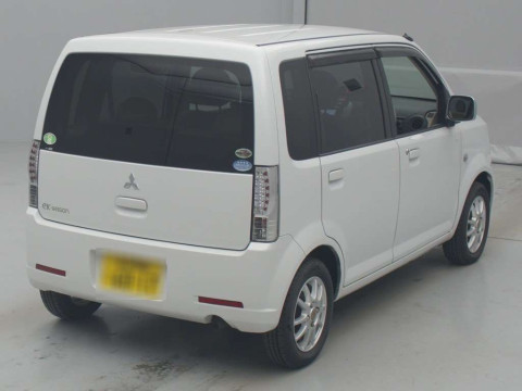 2011 Mitsubishi eK Wagon H82W[1]