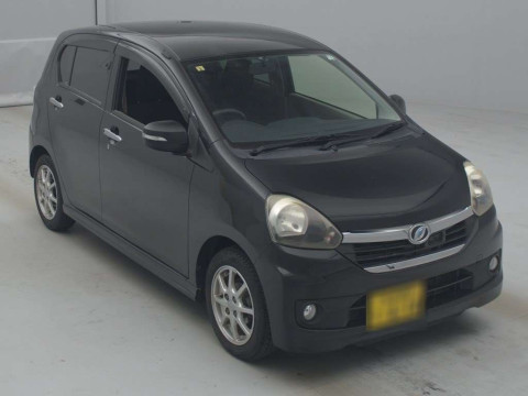 2014 Daihatsu Mira es LA300S[2]