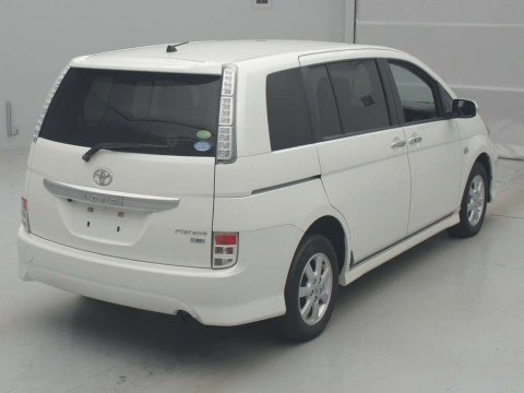 2012 Toyota Isis ZGM15W[1]