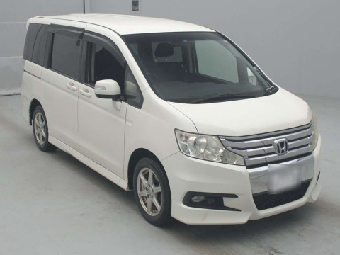 2010 Honda Step WGN Spada RK6[2]