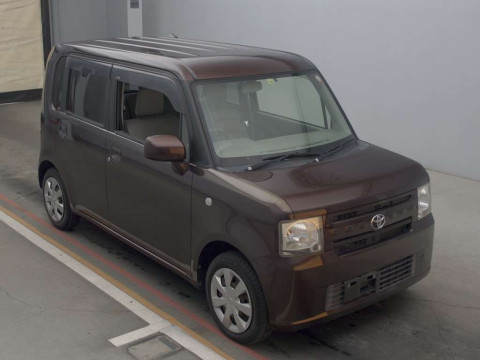 2014 Toyota Pixis Space L575A[2]