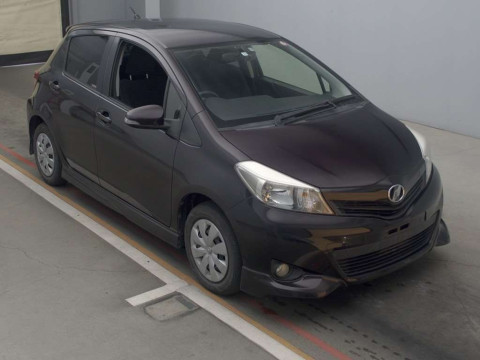 2013 Toyota Vitz NSP130[2]