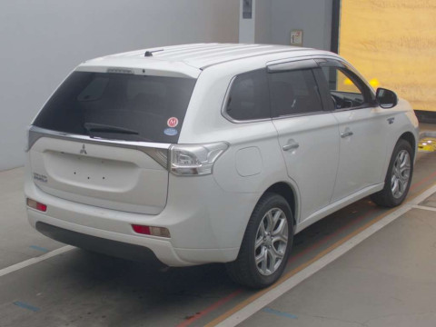 2013 Mitsubishi Outlander PHEV GG2W[1]