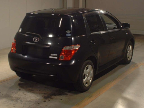 2006 Toyota IST NCP60[1]