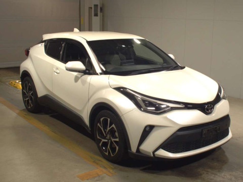 2020 Toyota C-HR NGX10[2]