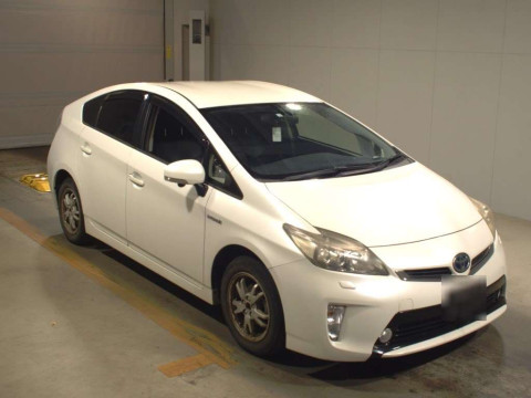 2012 Toyota Prius ZVW30[2]