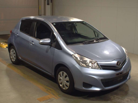 2011 Toyota Vitz NSP130[2]