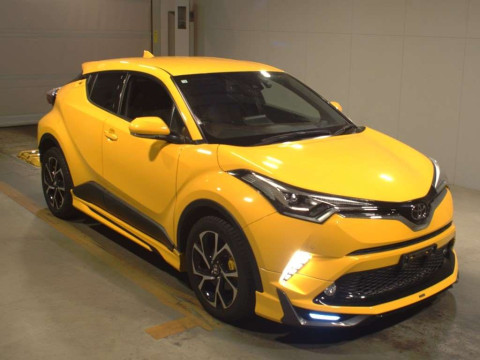 2016 Toyota C-HR NGX50[2]