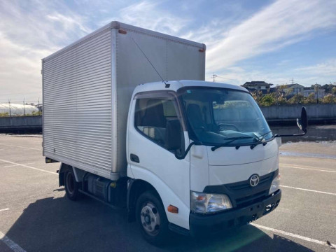 2014 Toyota Dyna Truck XZC605[2]