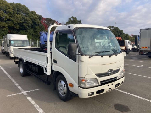 2013 Hino DUTRO XZU650M[2]