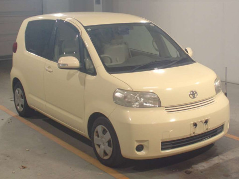 2009 Toyota Porte NNP10[2]