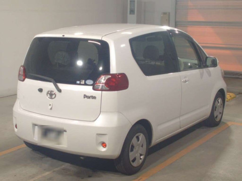 2011 Toyota Porte NNP10[1]