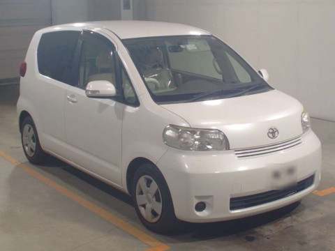 2011 Toyota Porte NNP10[2]