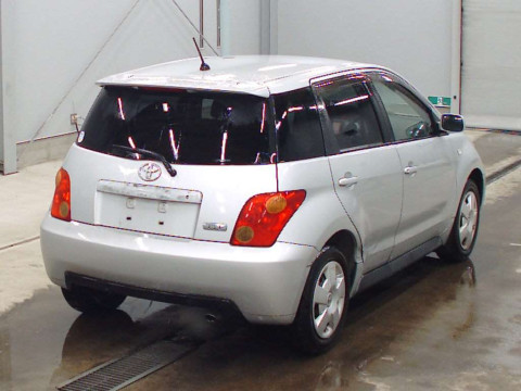 2003 Toyota IST NCP61[1]