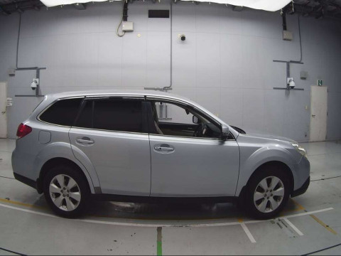 2011 Subaru Legacy Outback BR9[2]