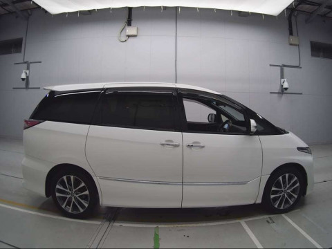 2016 Toyota Estima ACR50W[2]