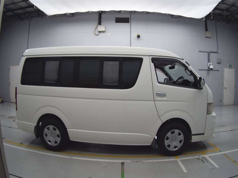 2010 Toyota Hiace Wagon TRH214W[2]