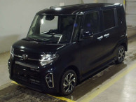 2021 Daihatsu Tanto Custom