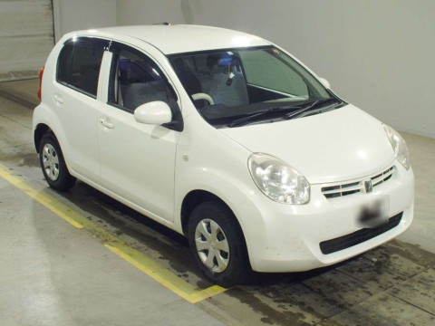 2013 Toyota Passo KGC35[2]