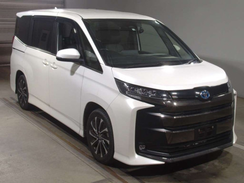 2022 Toyota Noah ZWR90W[2]