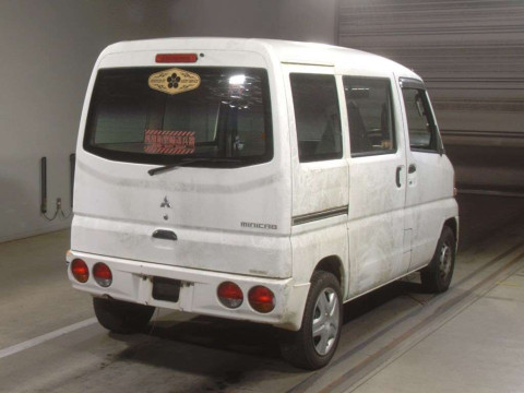 2001 Mitsubishi Minicab Van U62V[1]